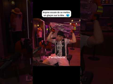 Anyme essaie de se mettre un glaçon sur la tête .. 🧊
